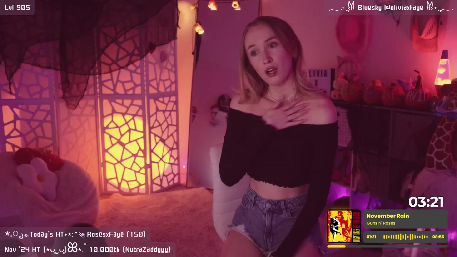Gallery image thumbnail from OliviaxFaye's myfreecams stream on, 11/19/2024, 05:03 image 20 of 20