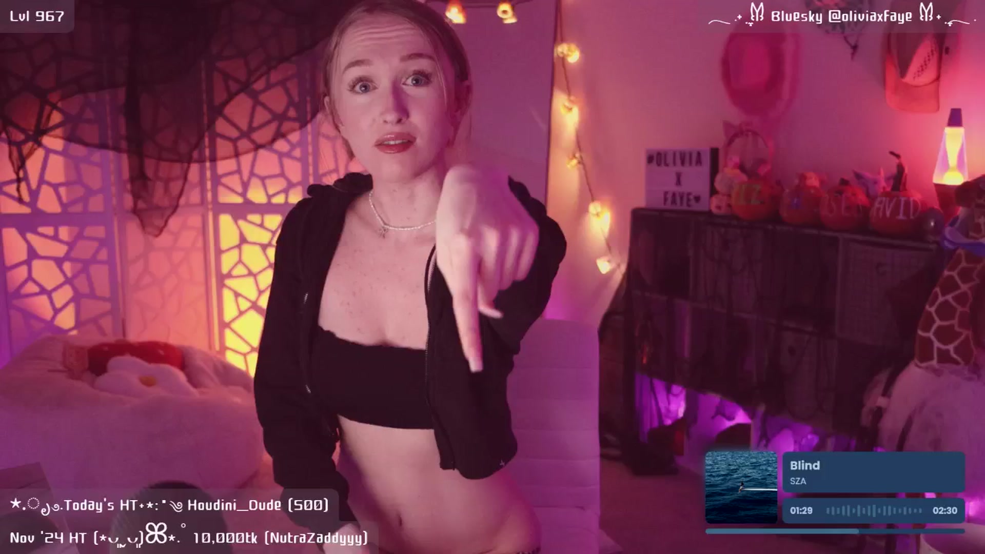 Gallery image thumbnail from OliviaxFaye's myfreecams stream on, 11/21/2024, 06:49 image 9 of 20