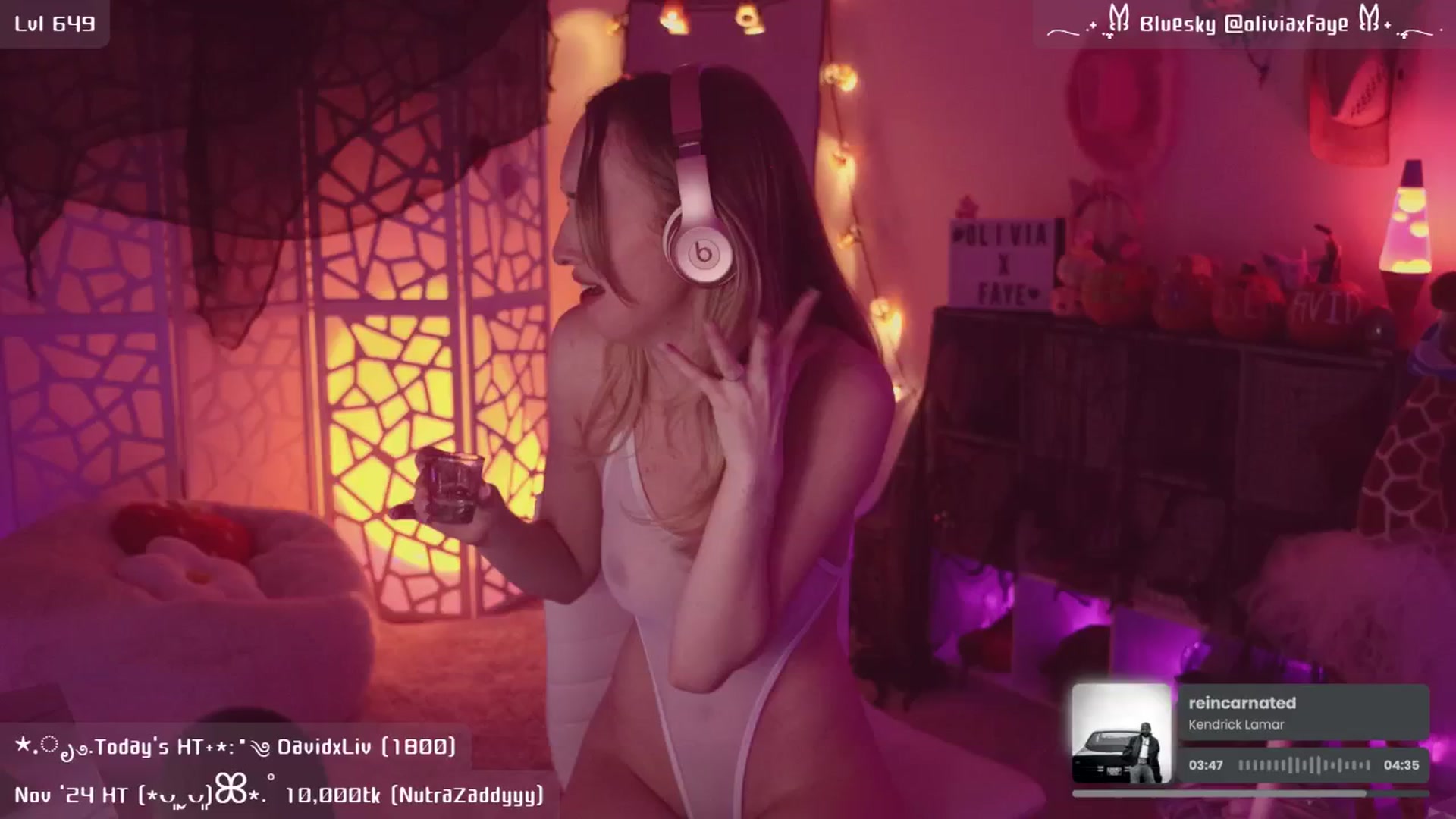 Gallery image thumbnail from OliviaxFaye's myfreecams stream on, 11/23/2024, 06:16 image 13 of 20