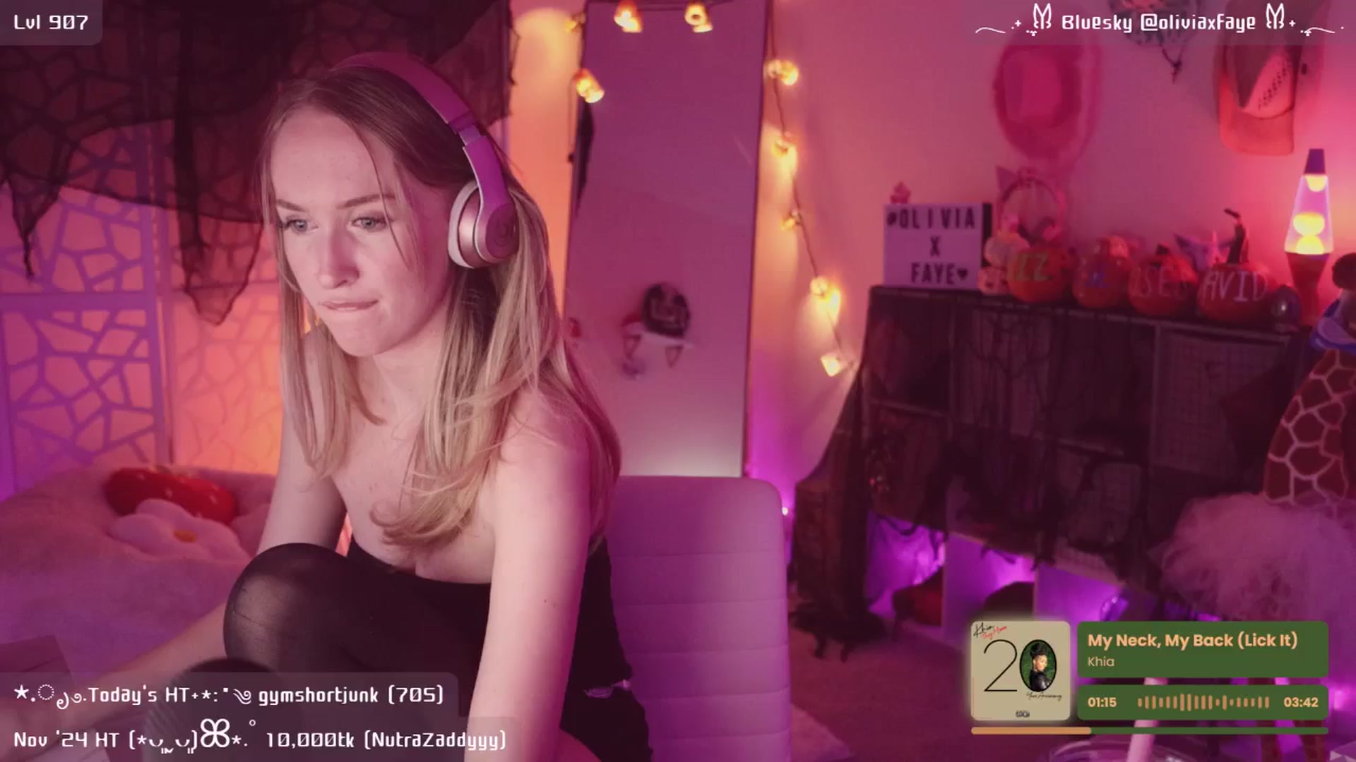 Gallery image thumbnail from OliviaxFaye's myfreecams stream on, 11/23/2024, 06:16 image 2 of 20