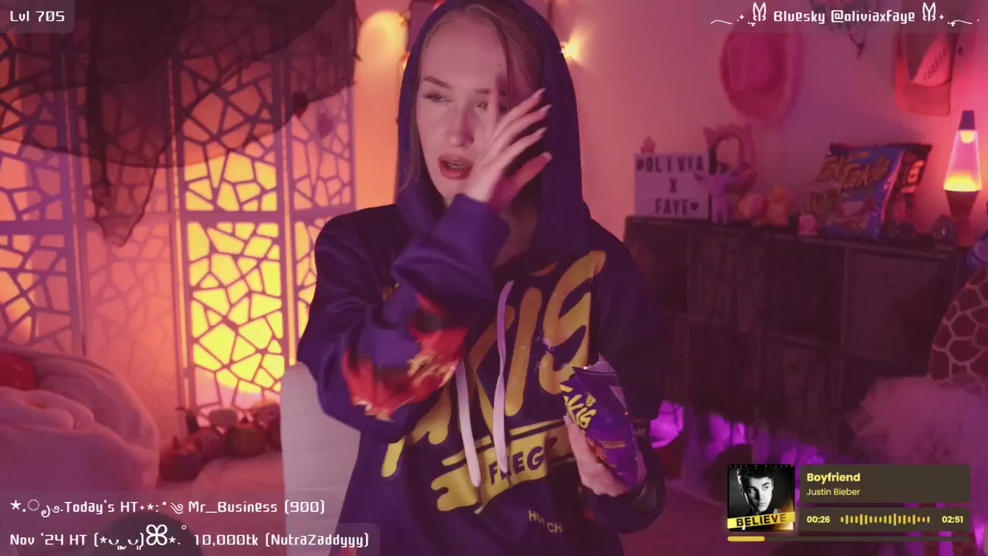 Gallery image thumbnail from OliviaxFaye's myfreecams stream on, 11/26/2024, 05:16 image 17 of 20