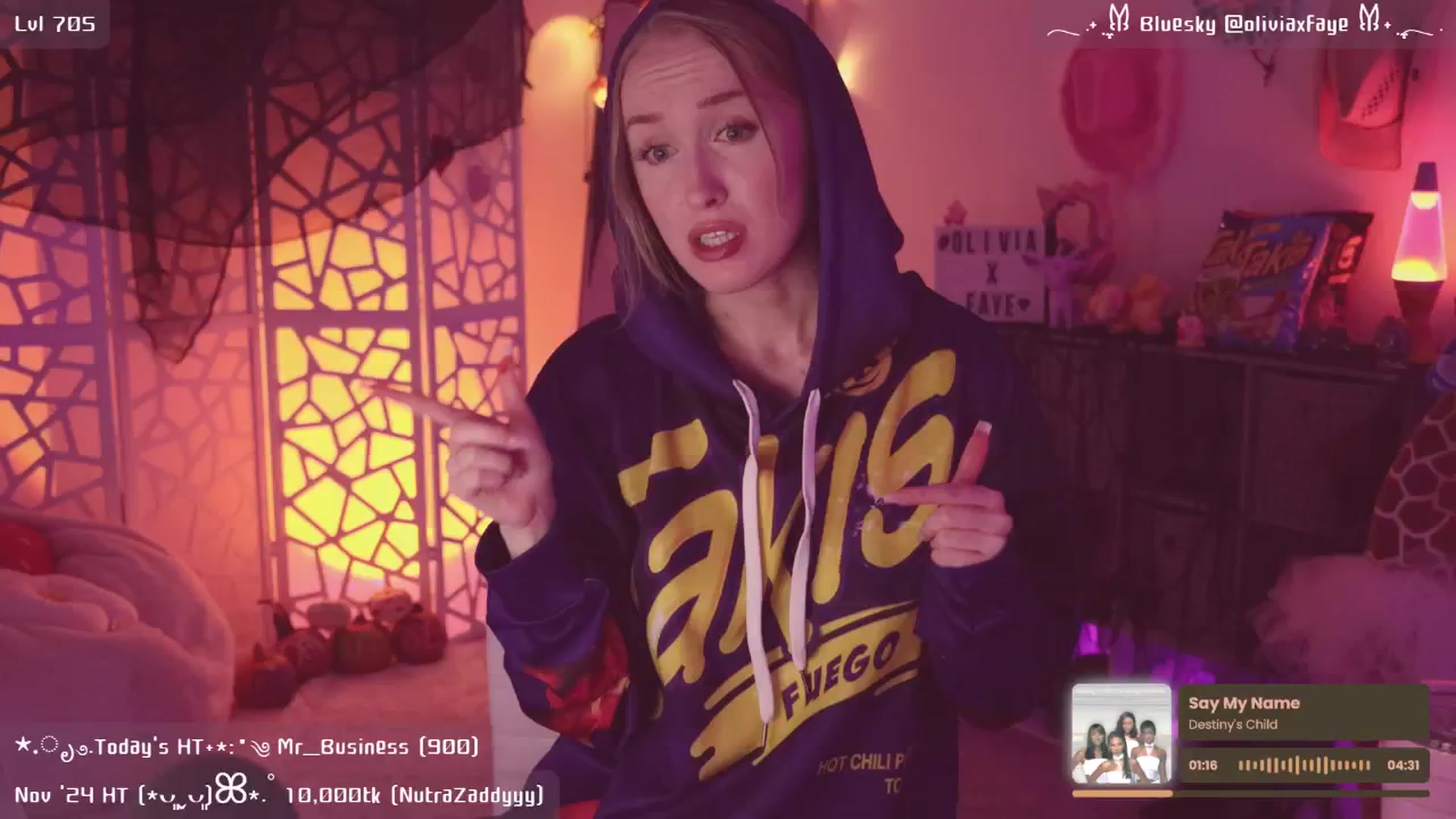 Gallery image thumbnail from OliviaxFaye's myfreecams stream on, 11/26/2024, 05:16 image 18 of 20