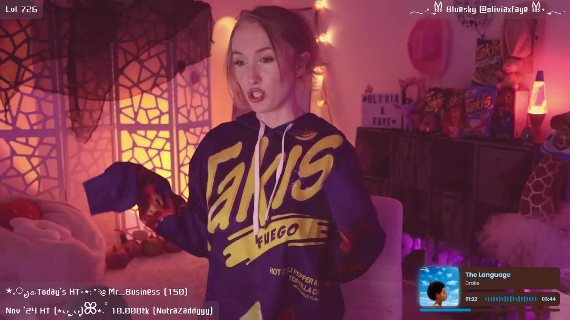 Gallery image thumbnail from OliviaxFaye's myfreecams stream on, 11/26/2024, 05:16 image 3 of 20