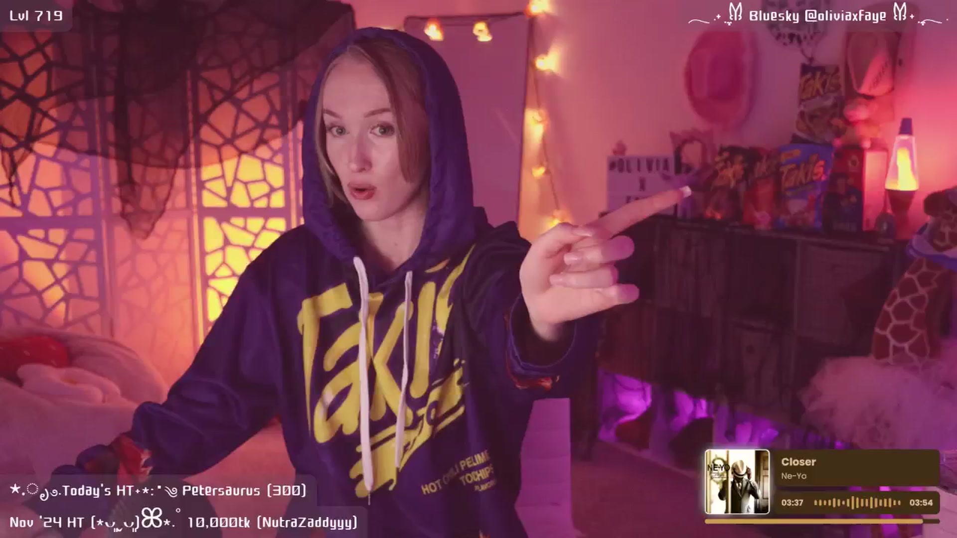 Gallery image thumbnail from OliviaxFaye's myfreecams stream on, 11/26/2024, 05:16 image 11 of 20