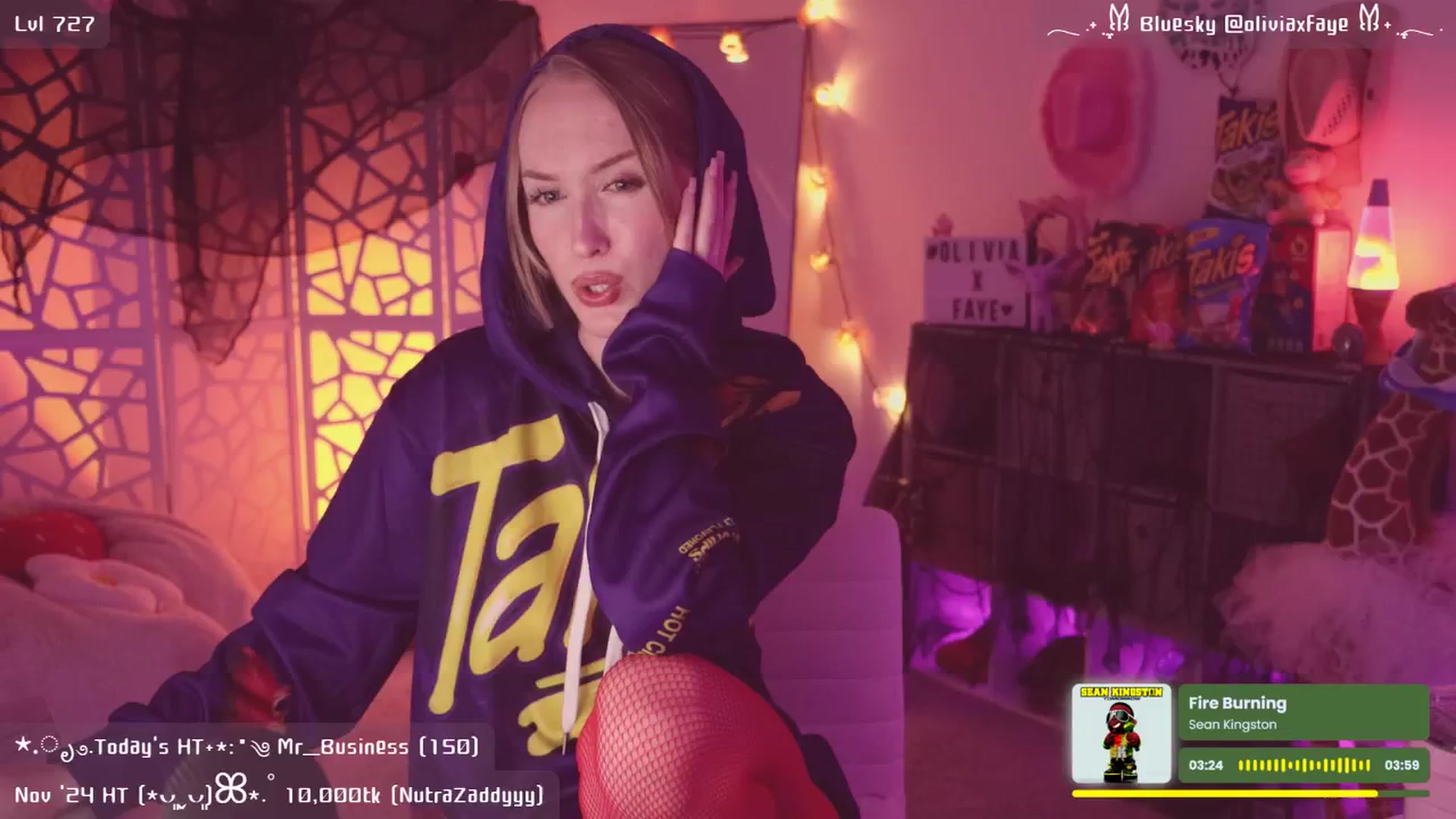 Gallery image thumbnail from OliviaxFaye's myfreecams stream on, 11/26/2024, 05:16 image 8 of 20