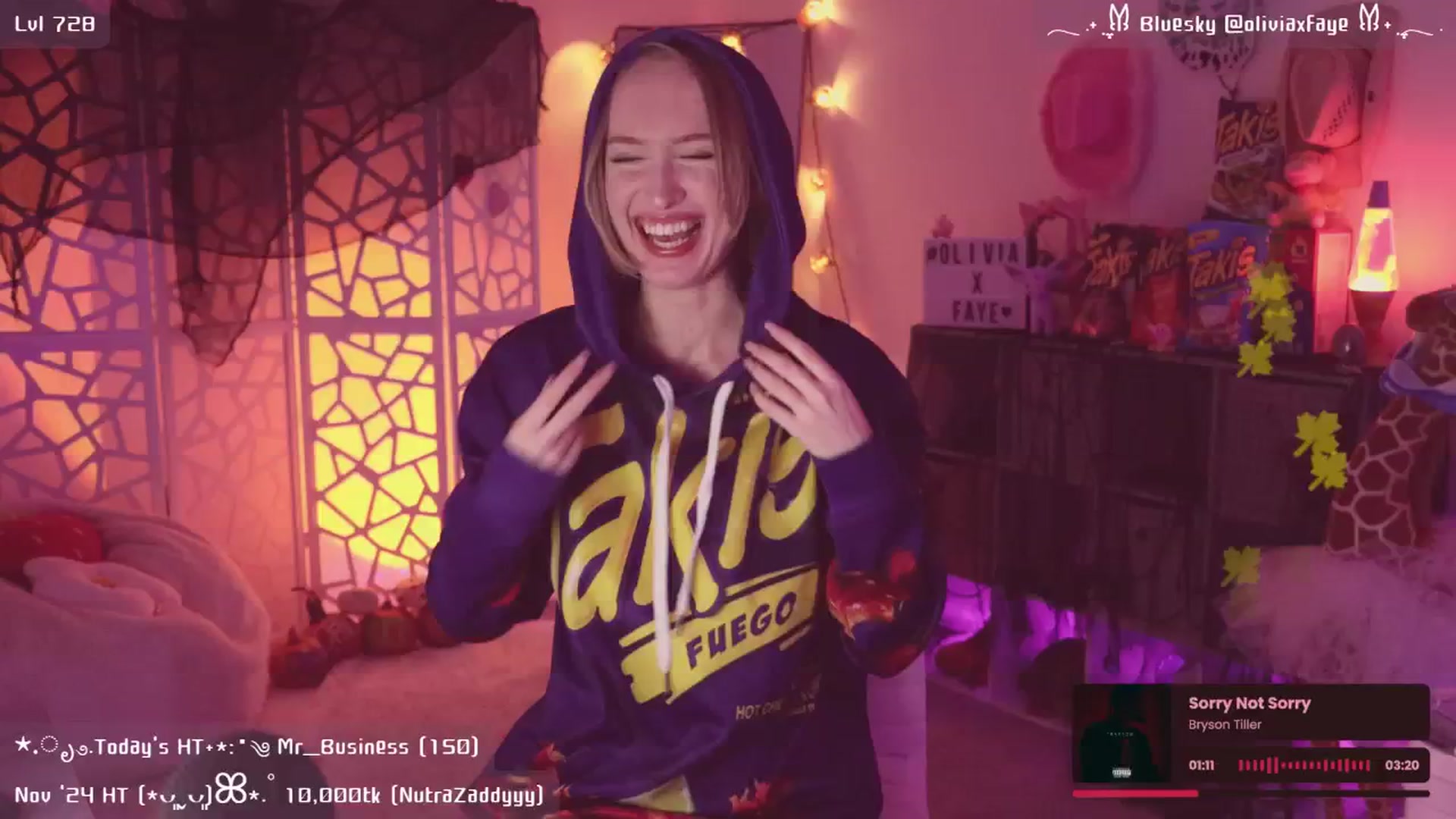 Gallery image thumbnail from OliviaxFaye's myfreecams stream on, 11/26/2024, 05:16 image 1 of 20