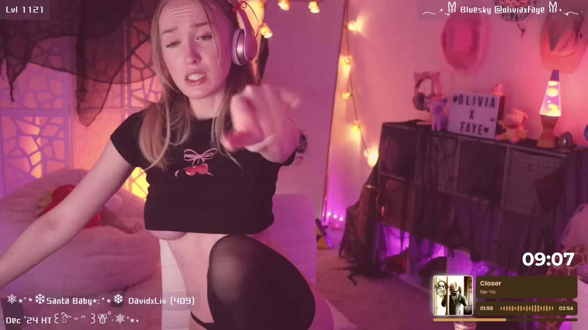 Gallery image thumbnail from OliviaxFaye's myfreecams stream on, 12/03/2024, 07:15 image 19 of 20