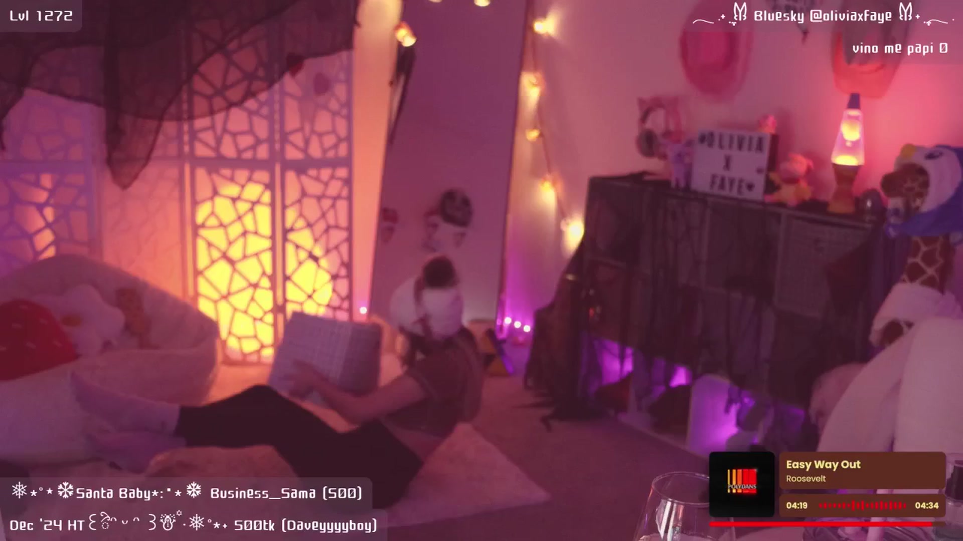 Gallery image thumbnail from OliviaxFaye's myfreecams stream on, 12/05/2024, 04:23 image 12 of 20