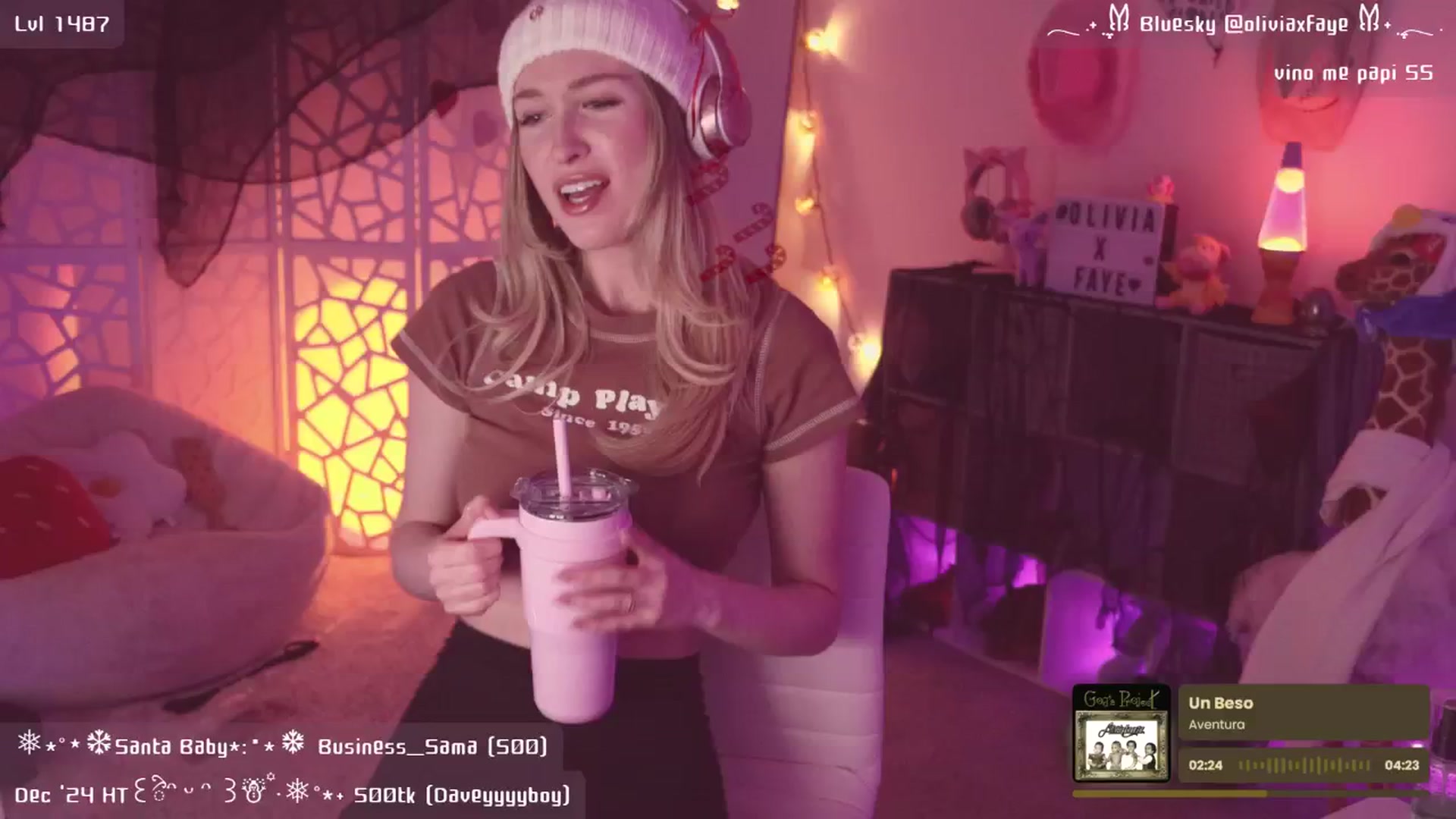 Gallery image thumbnail from OliviaxFaye's myfreecams stream on, 12/05/2024, 04:23 image 3 of 20