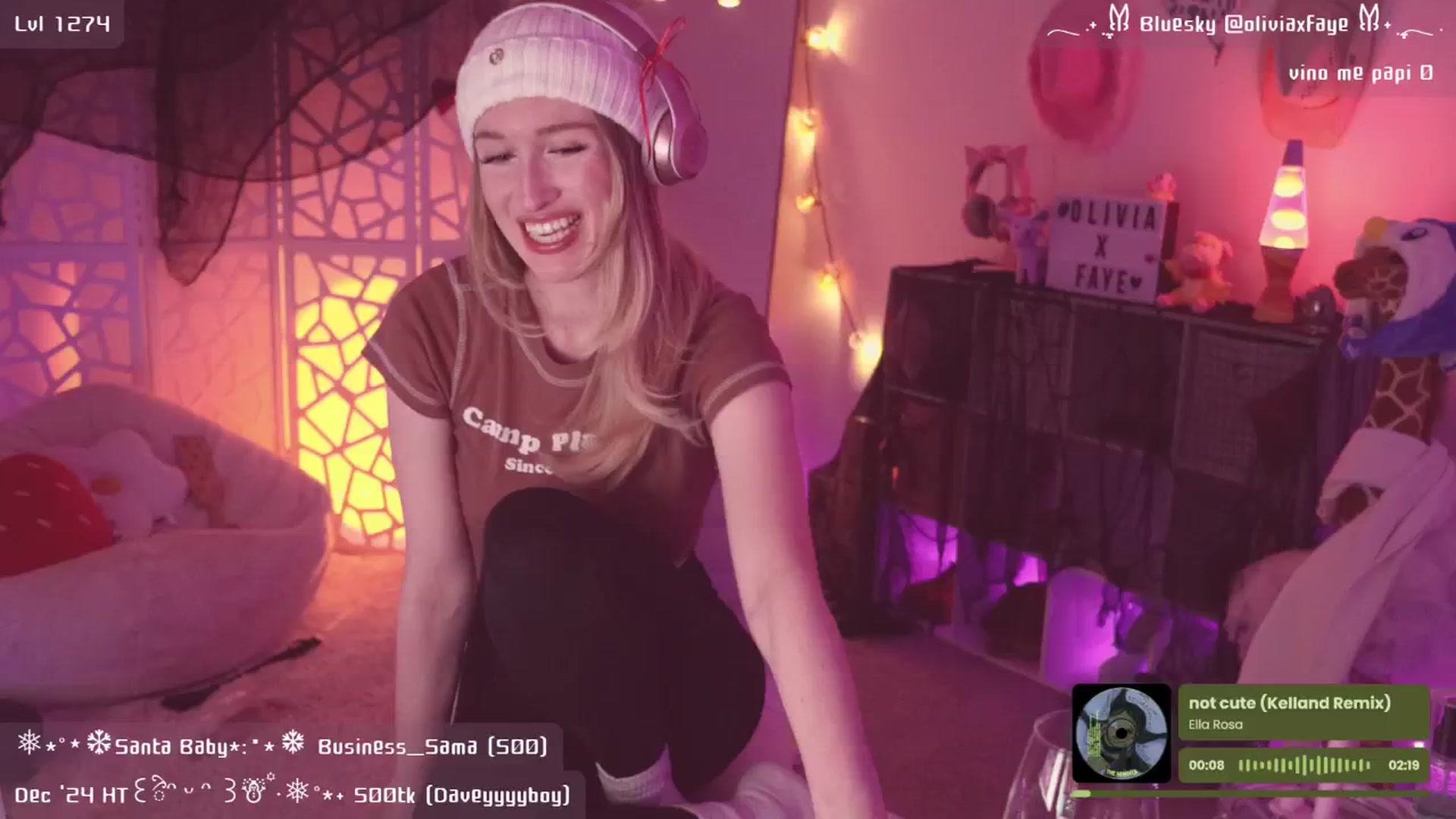 Gallery image thumbnail from OliviaxFaye's myfreecams stream on, 12/05/2024, 04:23 image 17 of 20
