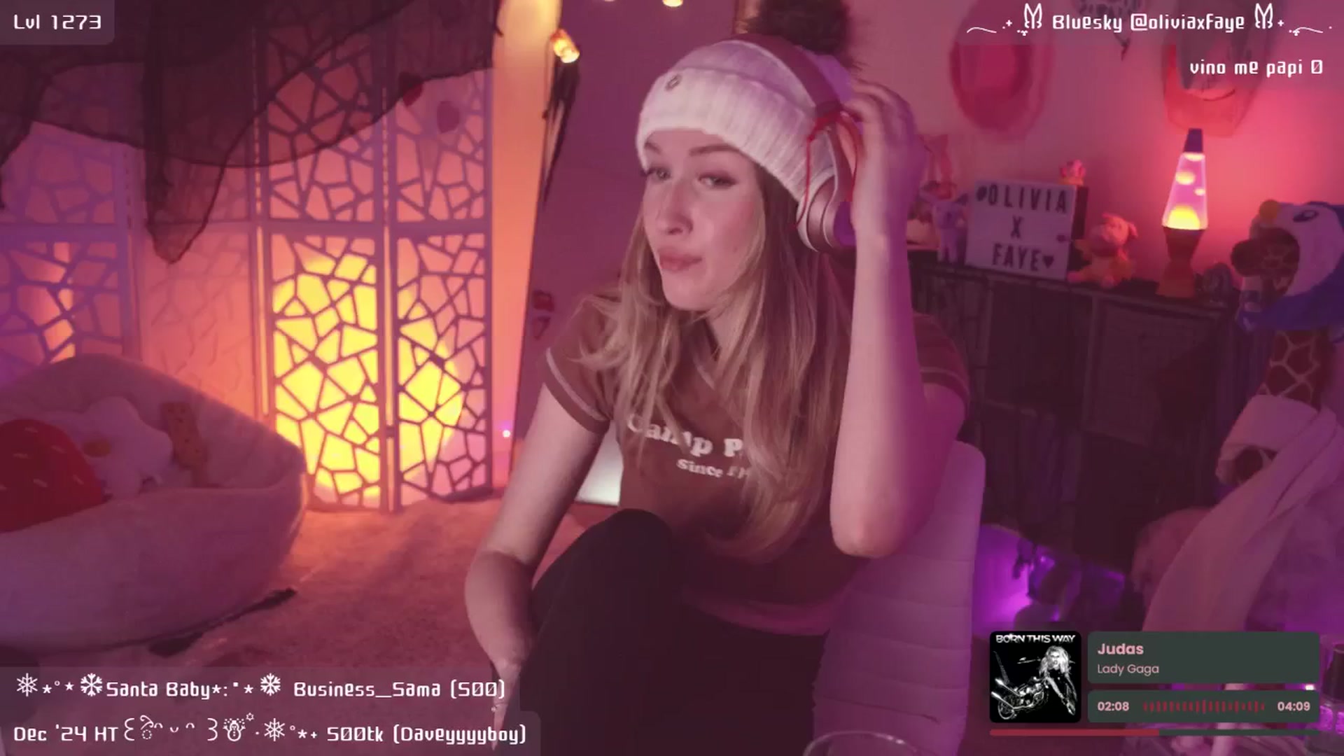 Gallery image thumbnail from OliviaxFaye's myfreecams stream on, 12/05/2024, 04:23 image 13 of 20