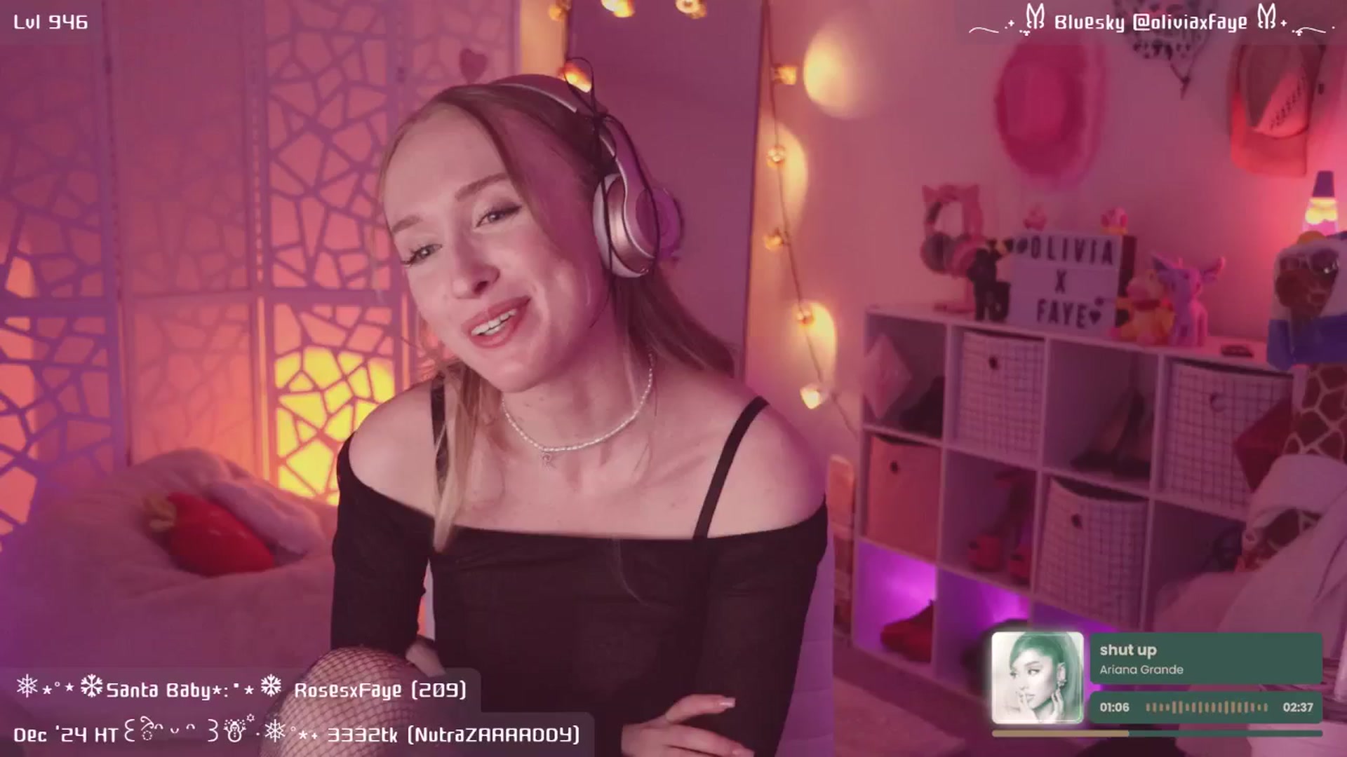 Gallery image thumbnail from OliviaxFaye's myfreecams stream on, 12/14/2024, 07:49 image 13 of 20
