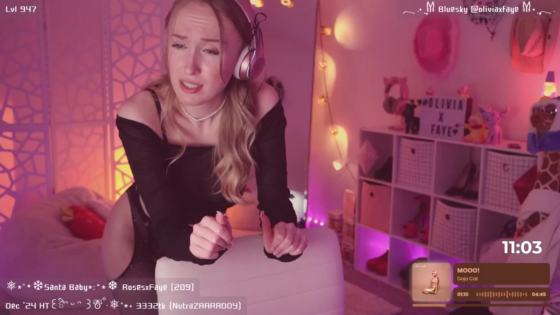 Gallery image thumbnail from OliviaxFaye's myfreecams stream on, 12/14/2024, 07:49 image 17 of 20