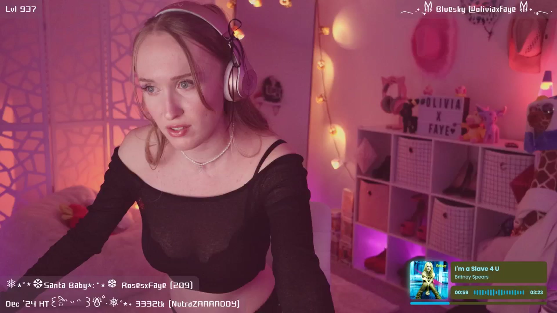 Gallery image thumbnail from OliviaxFaye's myfreecams stream on, 12/14/2024, 07:49 image 19 of 20