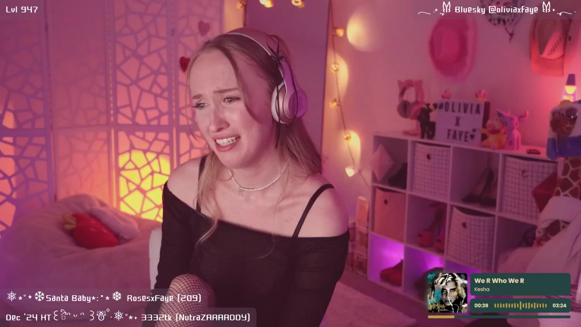 Gallery image thumbnail from OliviaxFaye's myfreecams stream on, 12/14/2024, 07:49 image 14 of 20