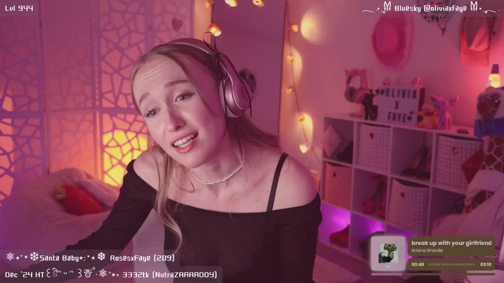 Gallery image thumbnail from OliviaxFaye's myfreecams stream on, 12/14/2024, 07:49 image 9 of 20
