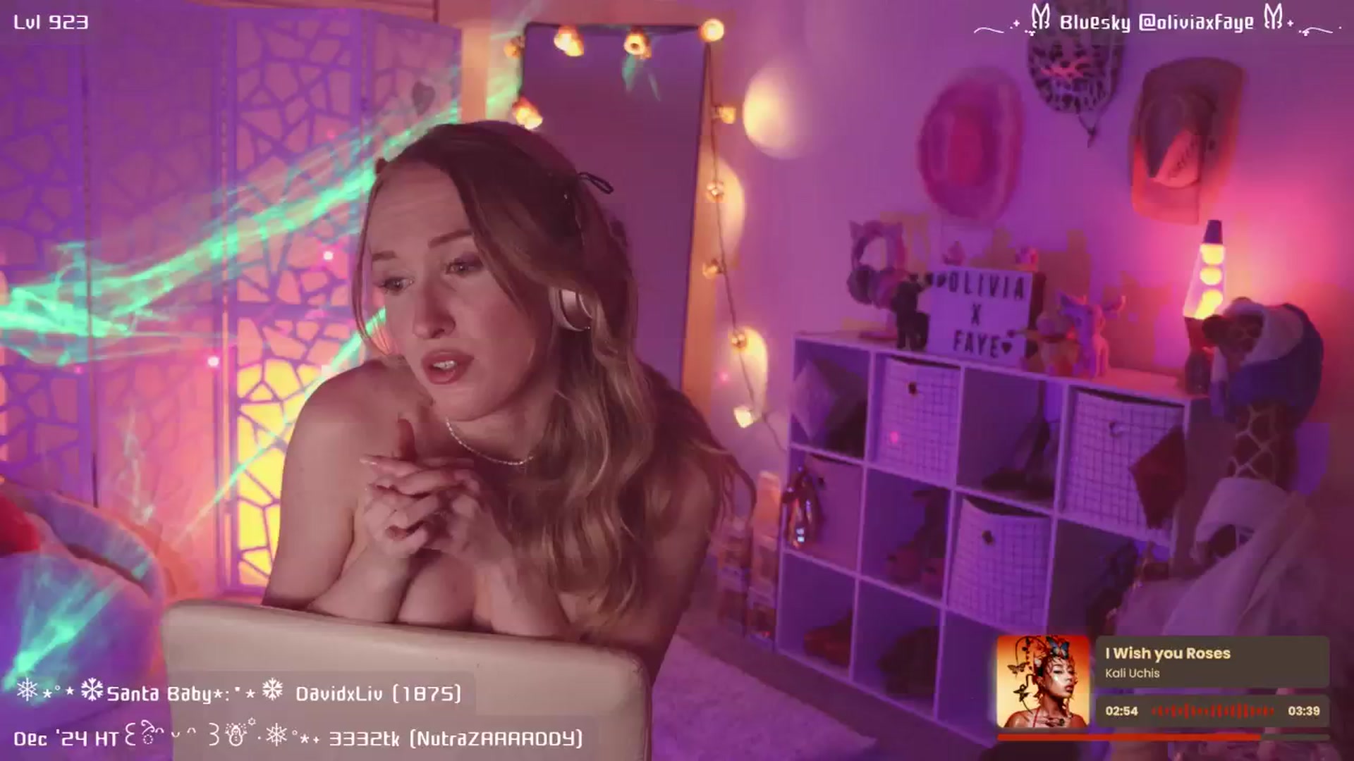 Gallery image thumbnail from OliviaxFaye's myfreecams stream on, 12/17/2024, 07:32 image 20 of 20