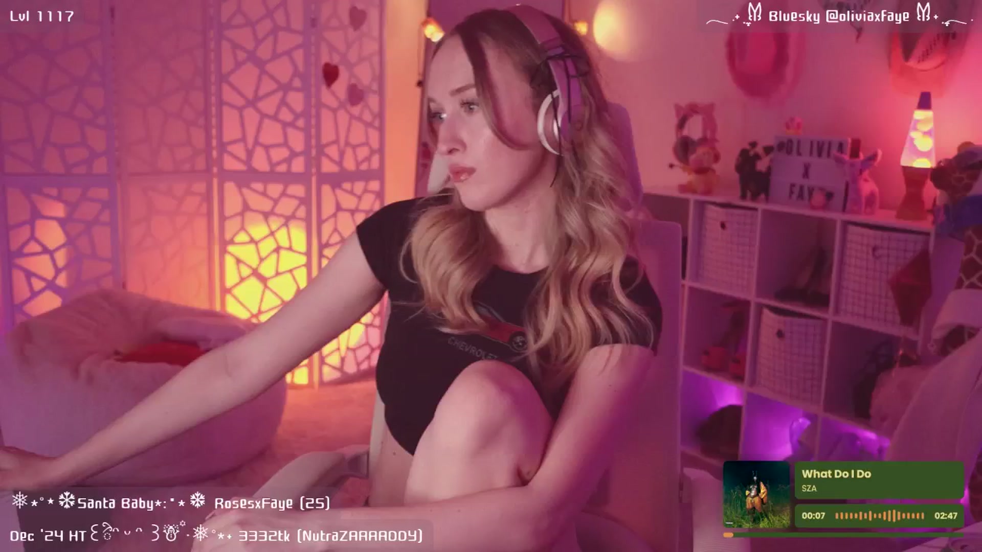 Gallery image thumbnail from OliviaxFaye's myfreecams stream on, 12/21/2024, 06:41 image 4 of 20