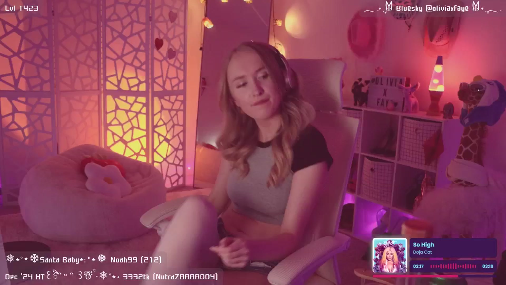 Gallery image thumbnail from OliviaxFaye's myfreecams stream on, 12/28/2024, 04:47 image 19 of 20