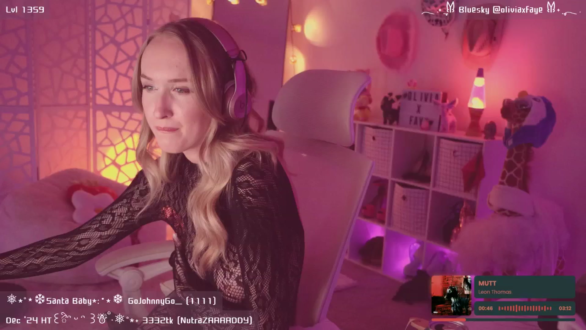 Gallery image thumbnail from OliviaxFaye's myfreecams stream on, 12/28/2024, 07:35 image 4 of 20