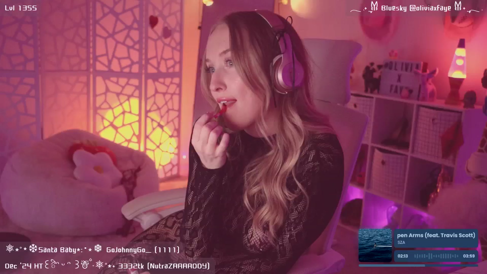 Gallery image thumbnail from OliviaxFaye's myfreecams stream on, 12/28/2024, 07:35 image 7 of 20