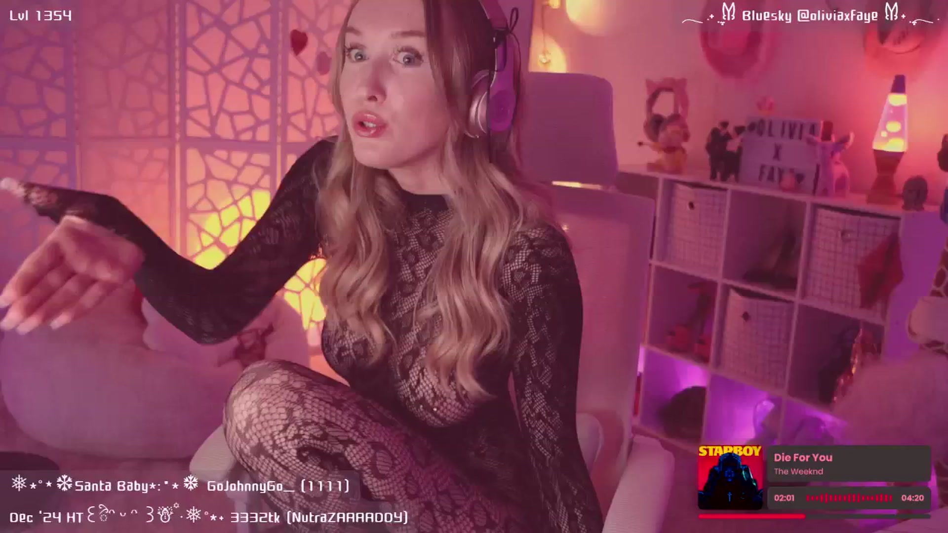Gallery image thumbnail from OliviaxFaye's myfreecams stream on, 12/28/2024, 07:35 image 8 of 20