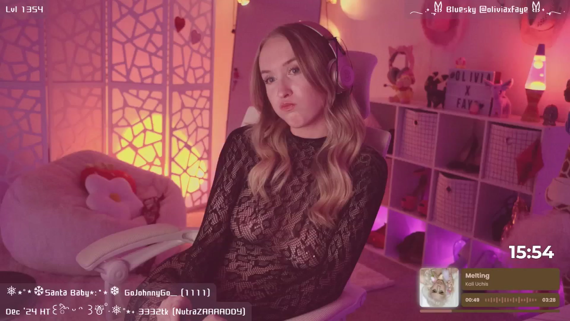 Gallery image thumbnail from OliviaxFaye's myfreecams stream on, 12/28/2024, 07:35 image 14 of 20