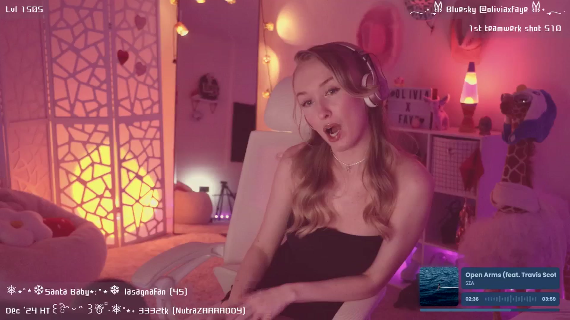 Gallery image thumbnail from OliviaxFaye's myfreecams stream on, 12/31/2024, 05:29 image 8 of 20
