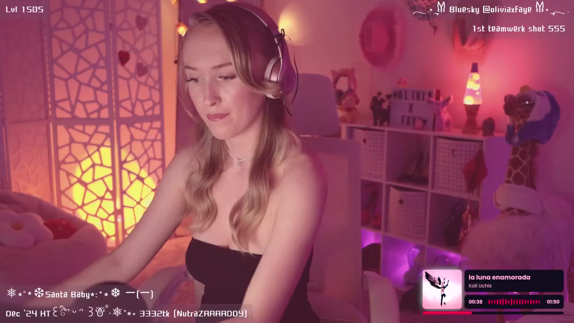 Gallery image thumbnail from OliviaxFaye's myfreecams stream on, 12/31/2024, 05:29 image 2 of 20