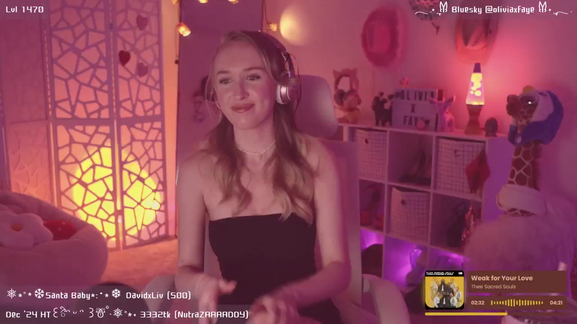 Gallery image thumbnail from OliviaxFaye's myfreecams stream on, 12/31/2024, 05:29 image 18 of 20
