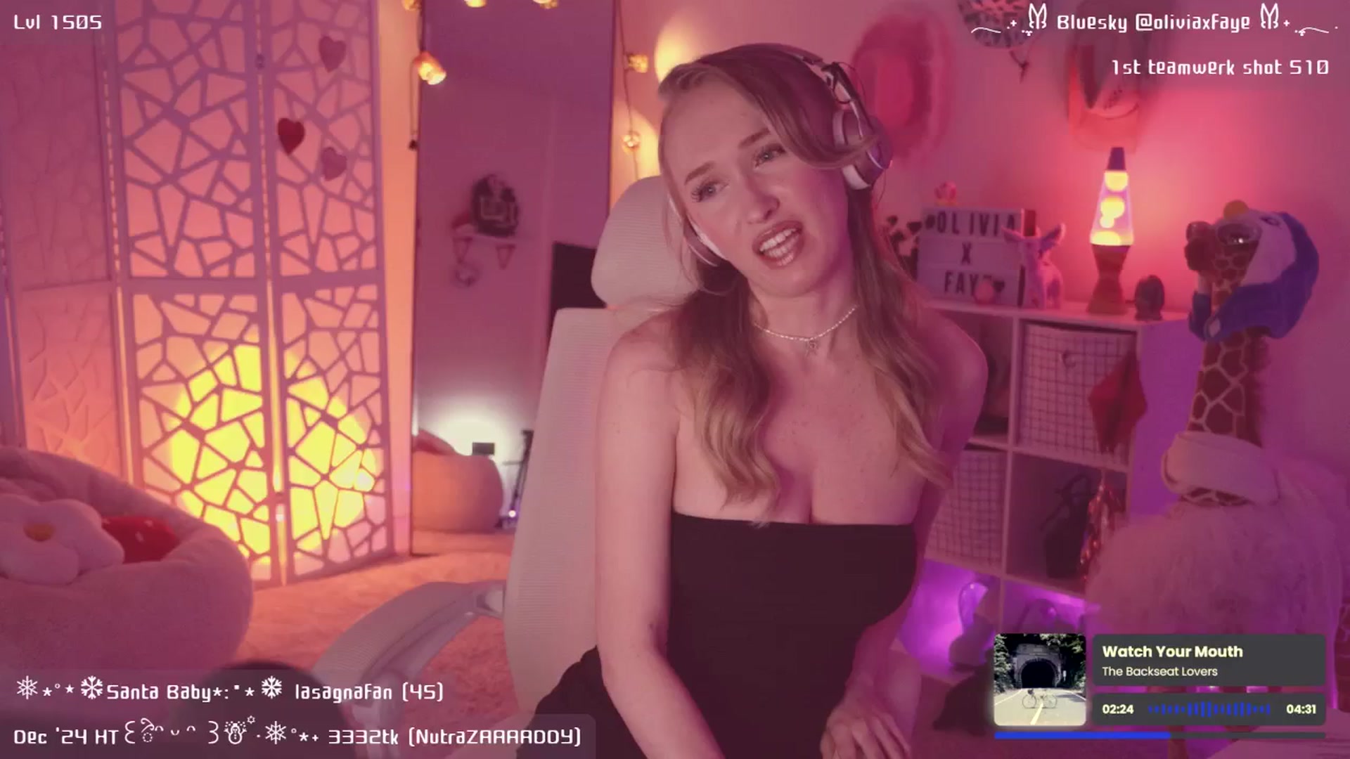 Gallery image thumbnail from OliviaxFaye's myfreecams stream on, 12/31/2024, 05:29 image 7 of 20