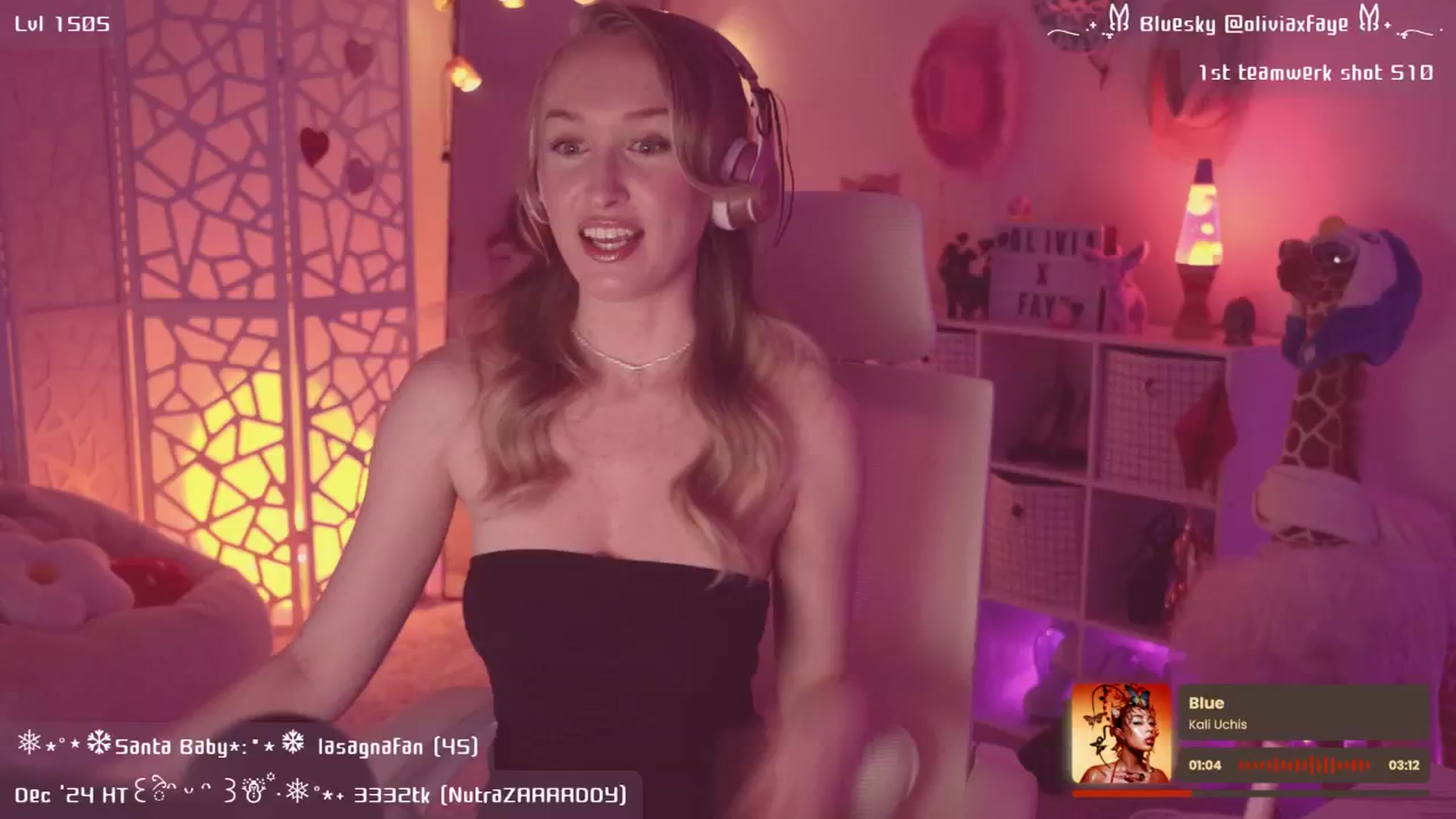 Gallery image thumbnail from OliviaxFaye's myfreecams stream on, 12/31/2024, 05:29 image 11 of 20