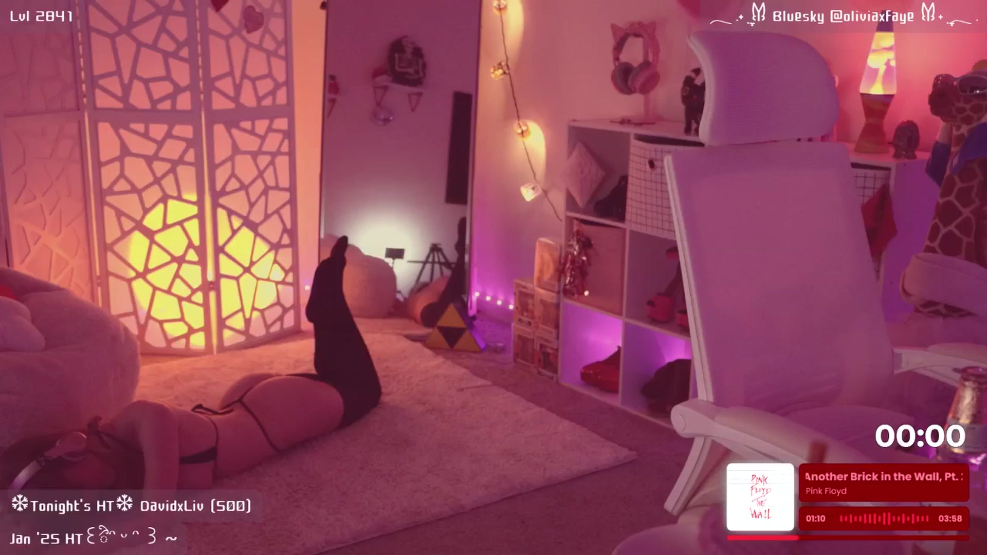 Gallery image thumbnail from OliviaxFaye's myfreecams stream on, 01/05/2025, 06:06 image 15 of 20
