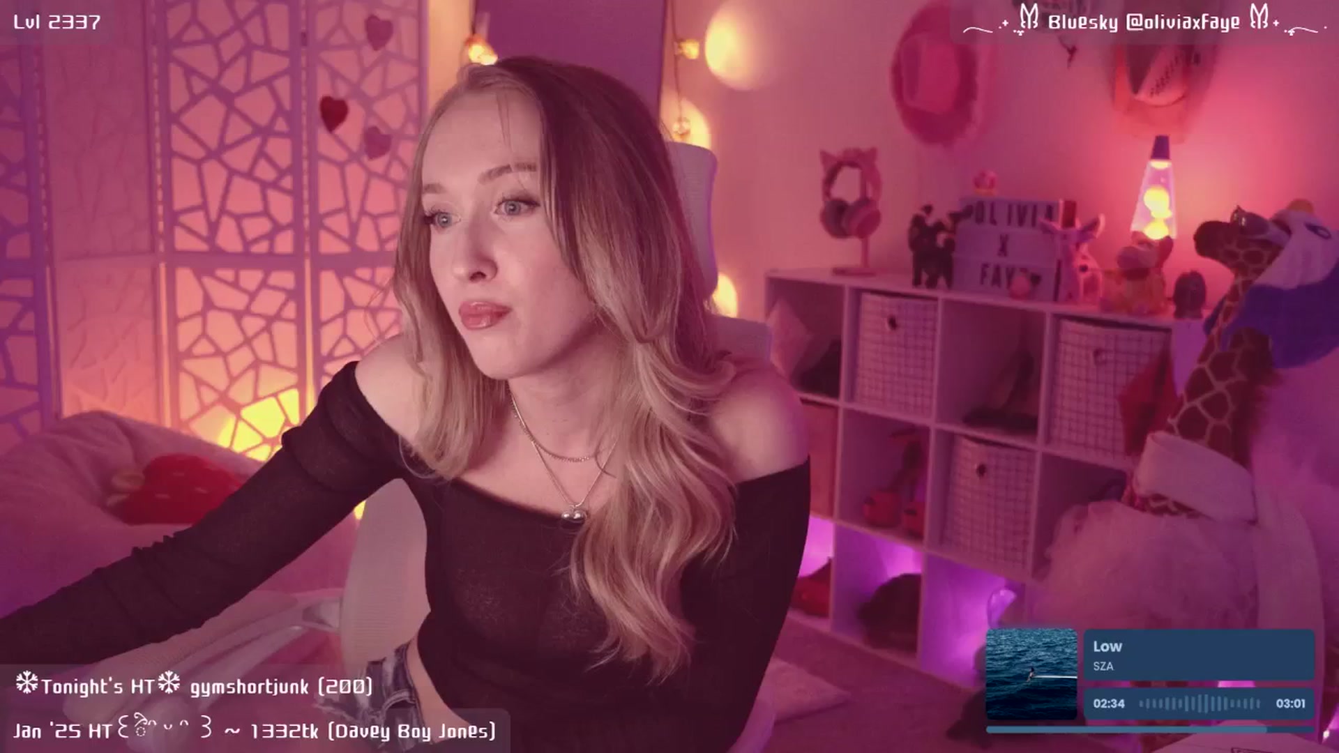 Gallery image thumbnail from OliviaxFaye's myfreecams stream on, 01/09/2025, 04:12 image 18 of 20