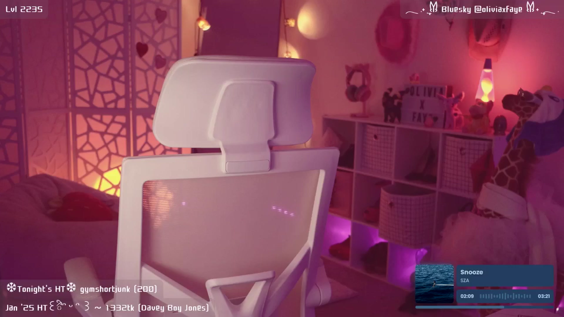 Gallery image thumbnail from OliviaxFaye's myfreecams stream on, 01/09/2025, 05:11 image 8 of 20