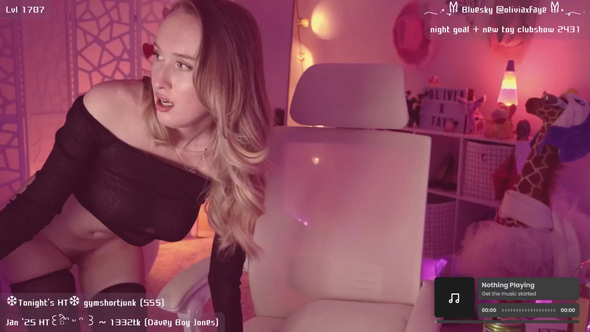 Gallery image thumbnail from OliviaxFaye's myfreecams stream on, 01/09/2025, 06:24 image 8 of 20
