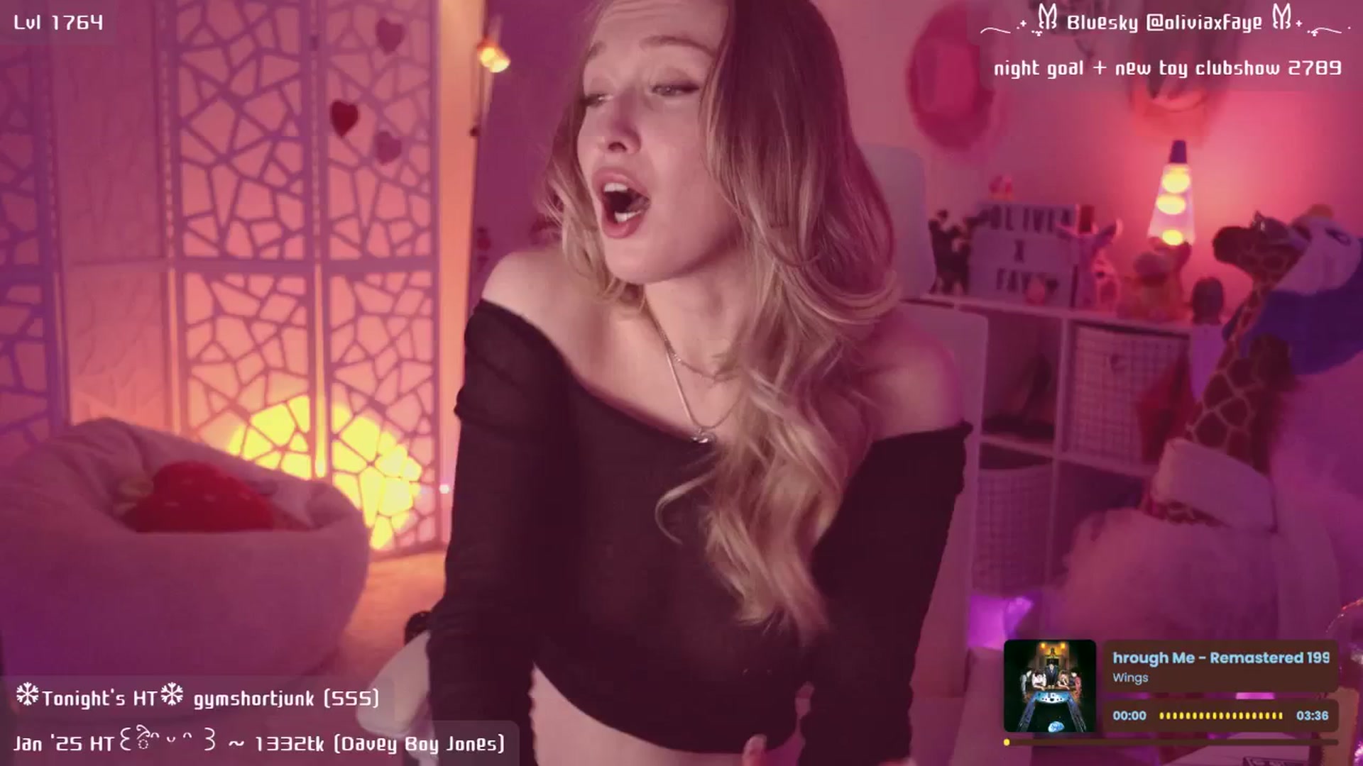 Gallery image thumbnail from OliviaxFaye's myfreecams stream on, 01/09/2025, 06:24 image 6 of 20