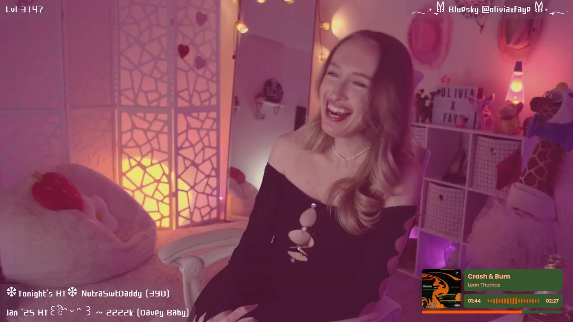 Gallery image thumbnail from OliviaxFaye's myfreecams stream on, 01/25/2025, 05:41 image 5 of 20