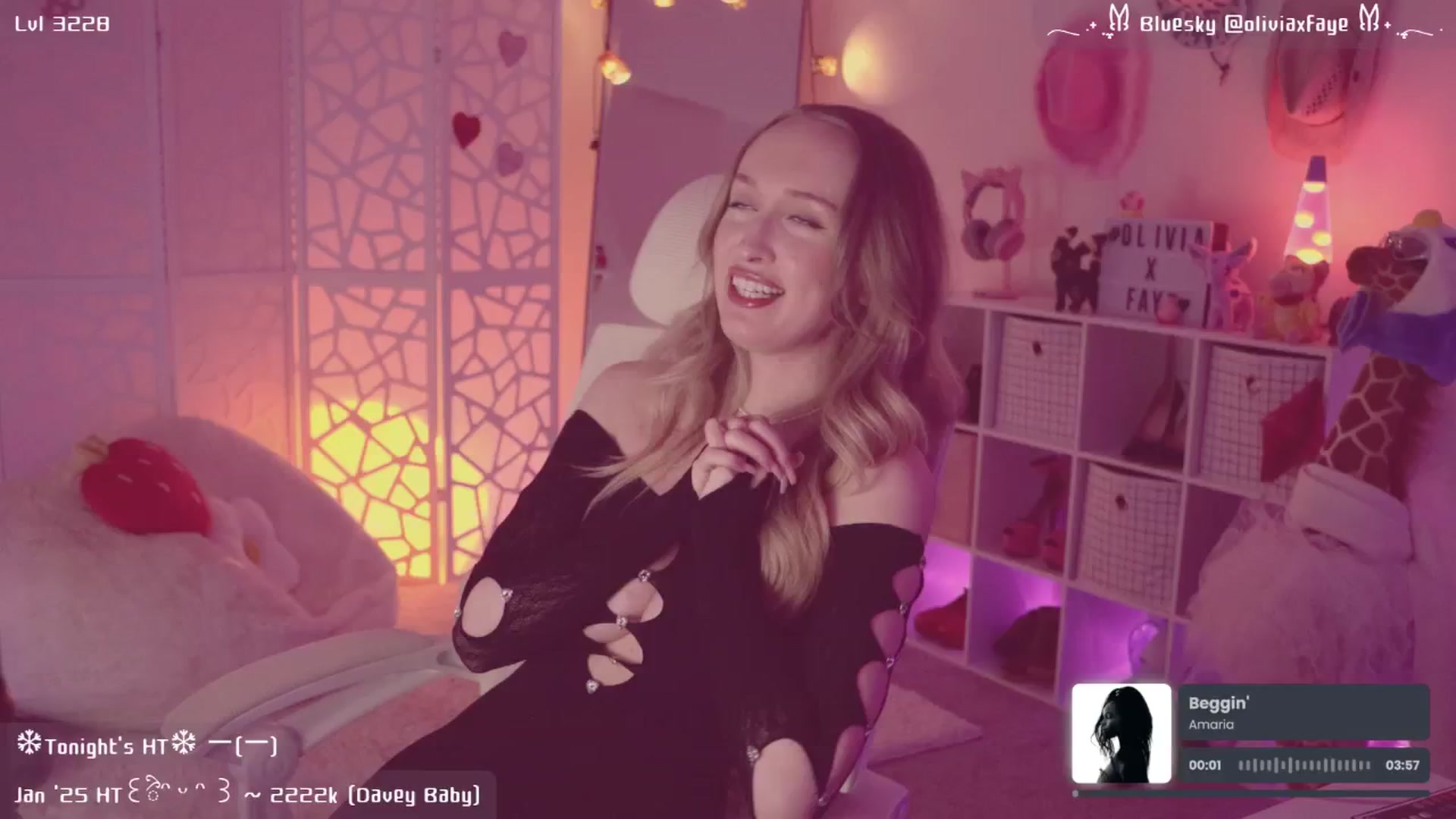 Gallery image thumbnail from OliviaxFaye's myfreecams stream on, 01/25/2025, 05:41 image 1 of 20