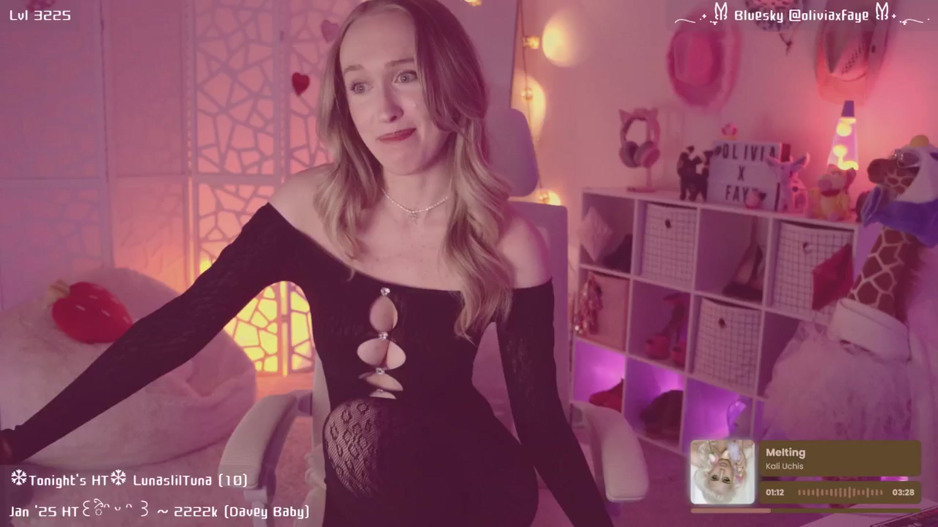 Gallery image thumbnail from OliviaxFaye's myfreecams stream on, 01/25/2025, 05:41 image 2 of 20