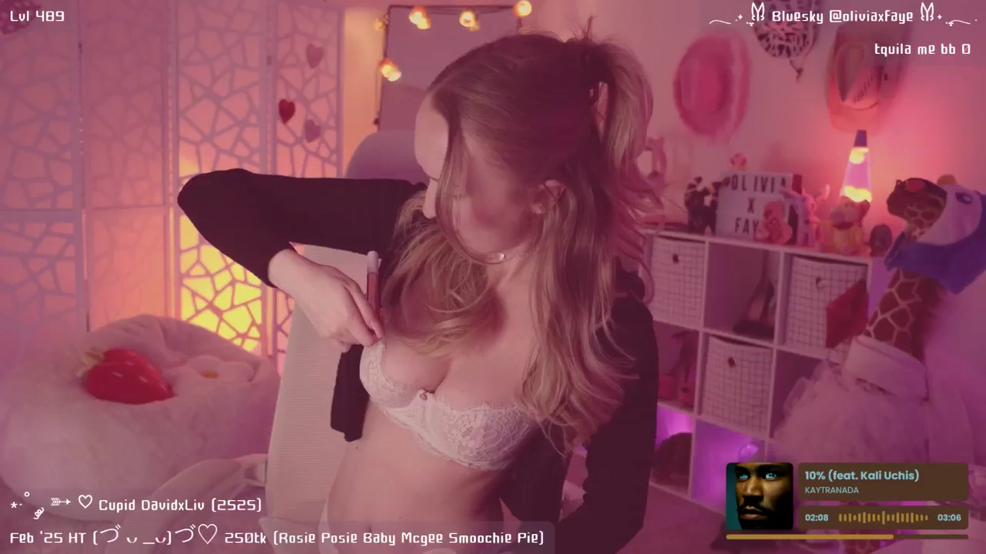 Gallery image thumbnail from OliviaxFaye's myfreecams stream on, 02/02/2025, 07:08 image 9 of 20