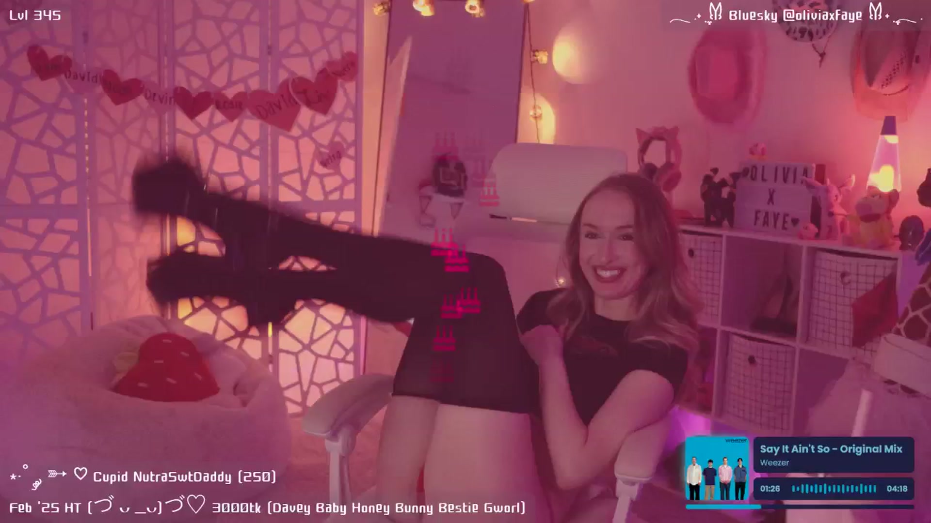 Gallery image thumbnail from OliviaxFaye's myfreecams stream on, 02/04/2025, 06:48 image 10 of 20