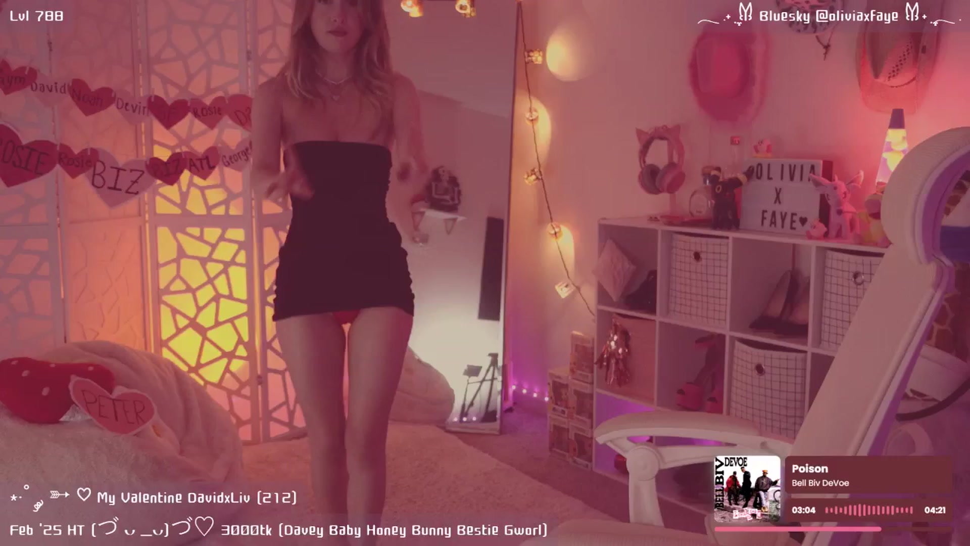 Gallery image thumbnail from OliviaxFaye's myfreecams stream on, 02/15/2025, 06:55 image 1 of 20