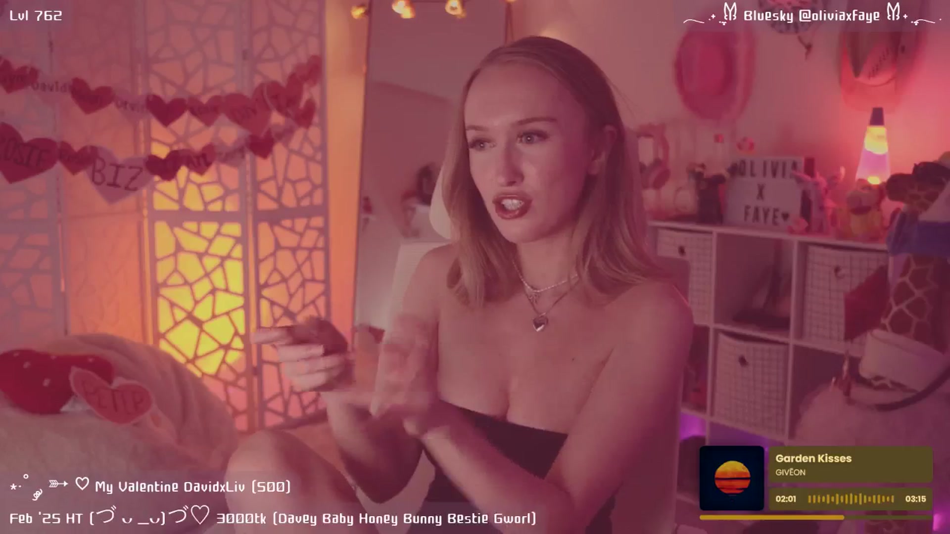 Gallery image thumbnail from OliviaxFaye's myfreecams stream on, 02/15/2025, 06:55 image 19 of 20