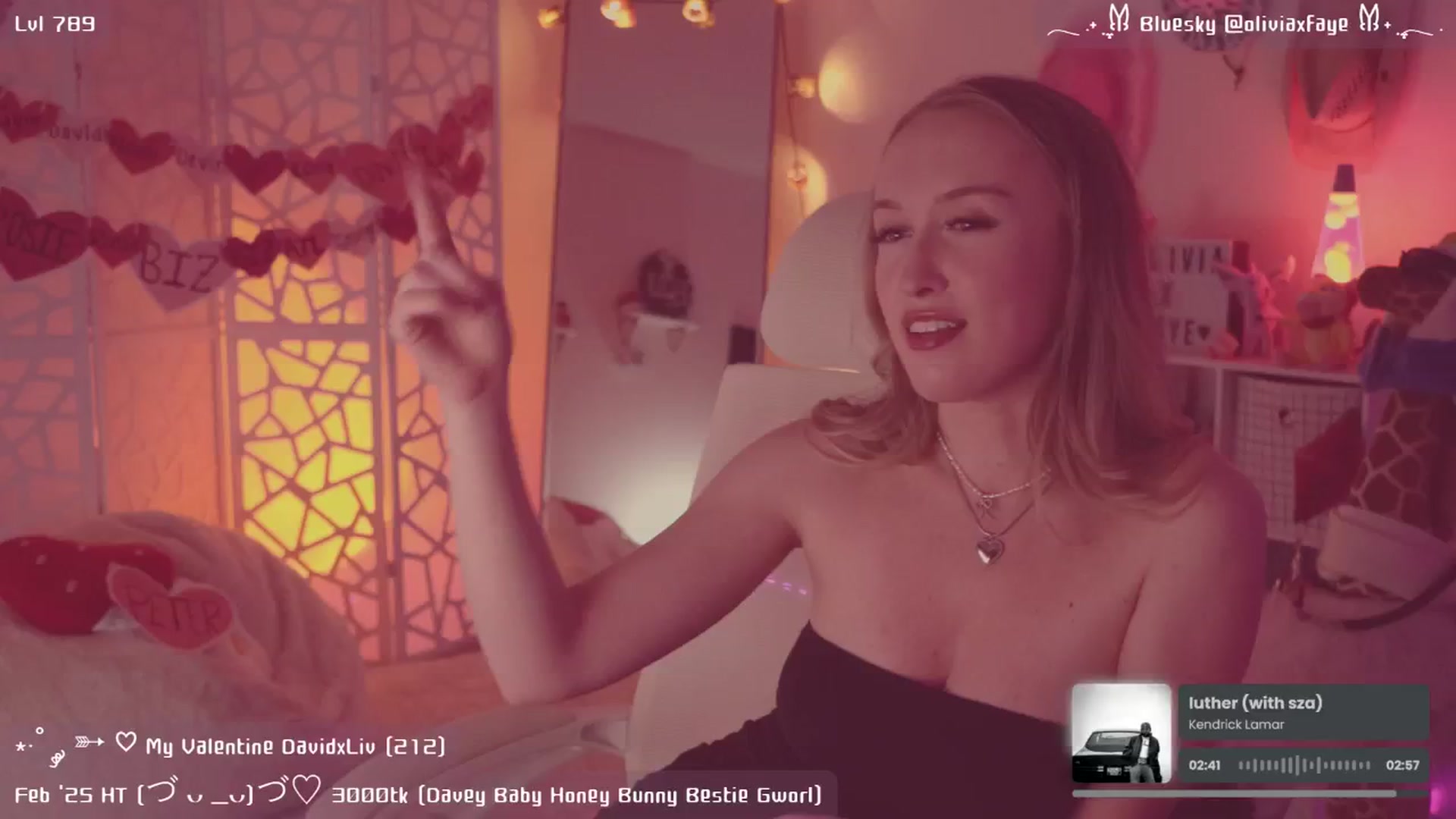 Gallery image thumbnail from OliviaxFaye's myfreecams stream on, 02/15/2025, 06:55 image 5 of 20