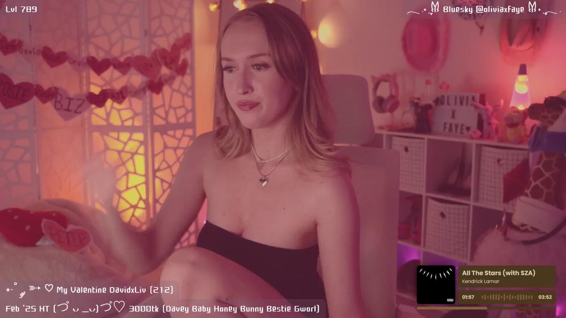 Gallery image thumbnail from OliviaxFaye's myfreecams stream on, 02/15/2025, 06:55 image 6 of 20