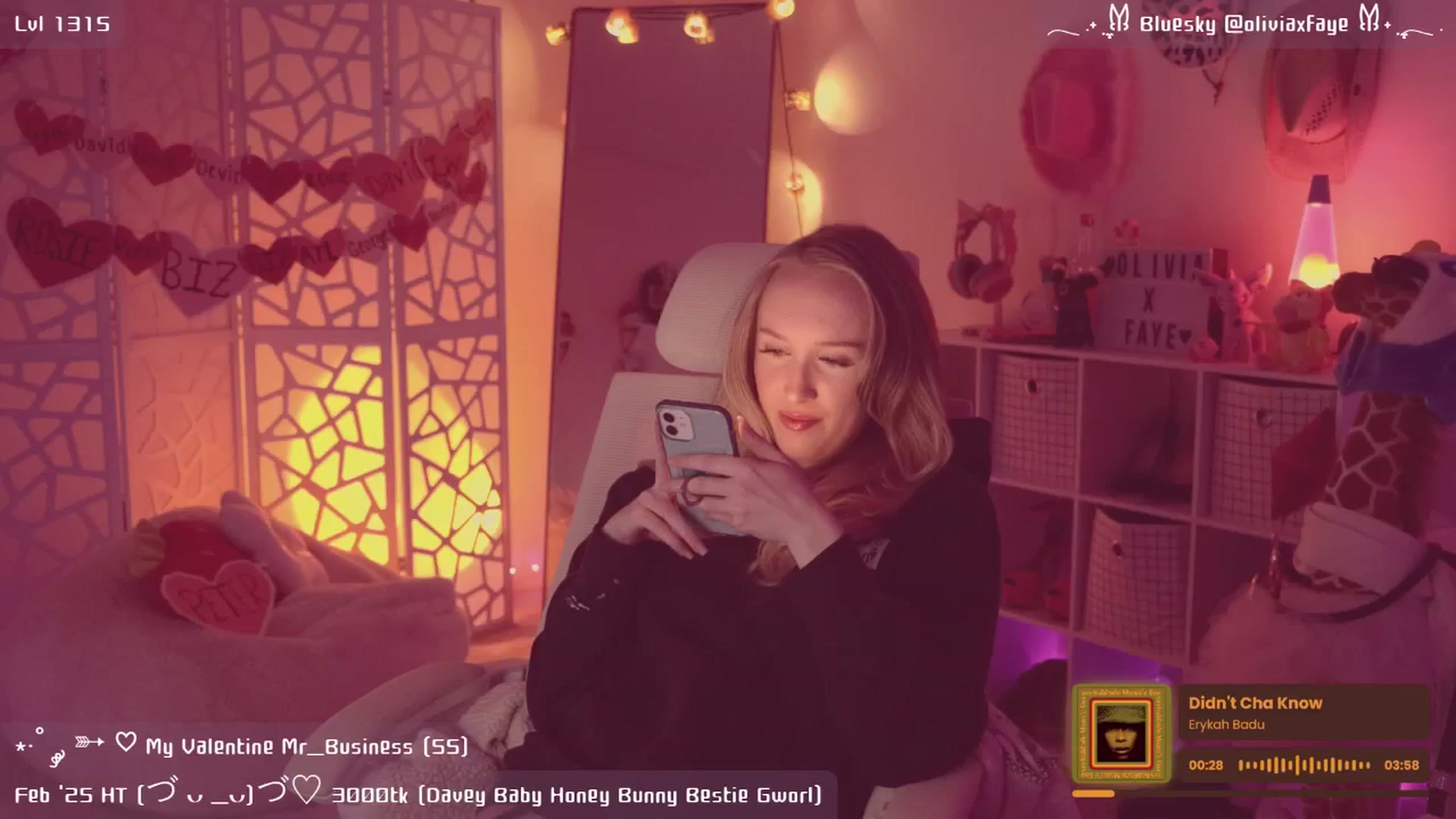 Gallery image thumbnail from OliviaxFaye's myfreecams stream on, 02/25/2025, 05:09 image 3 of 20