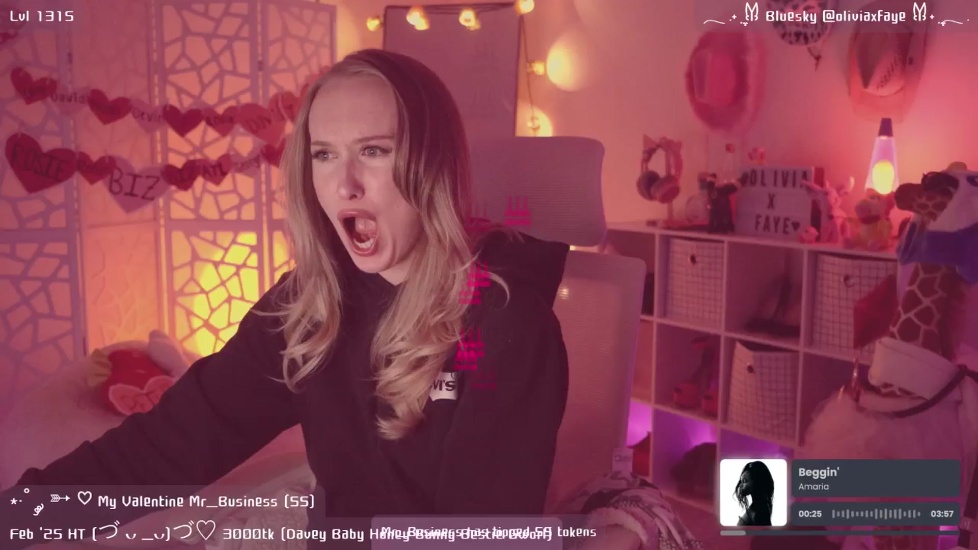 Gallery image thumbnail from OliviaxFaye's myfreecams stream on, 02/25/2025, 05:09 image 5 of 20