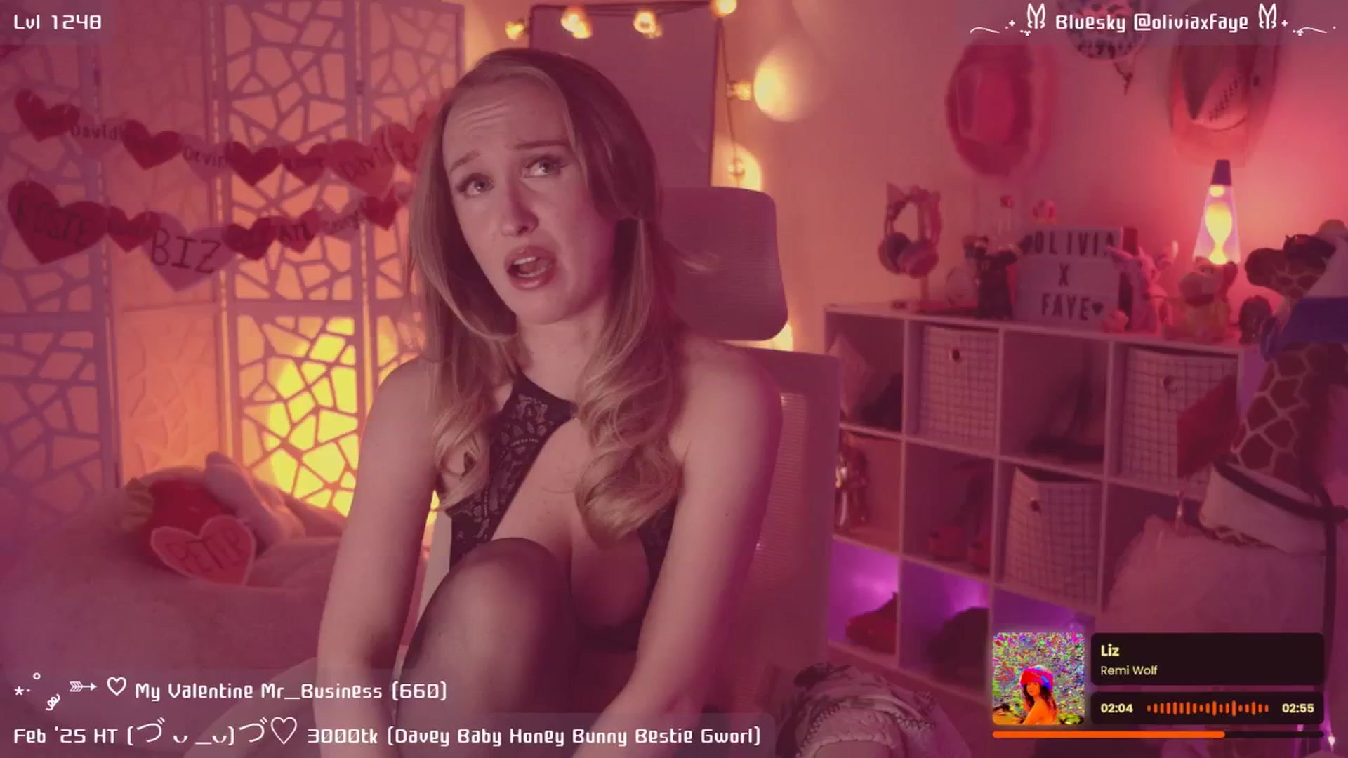 Gallery image thumbnail from OliviaxFaye's myfreecams stream on, 02/25/2025, 06:59 image 5 of 20