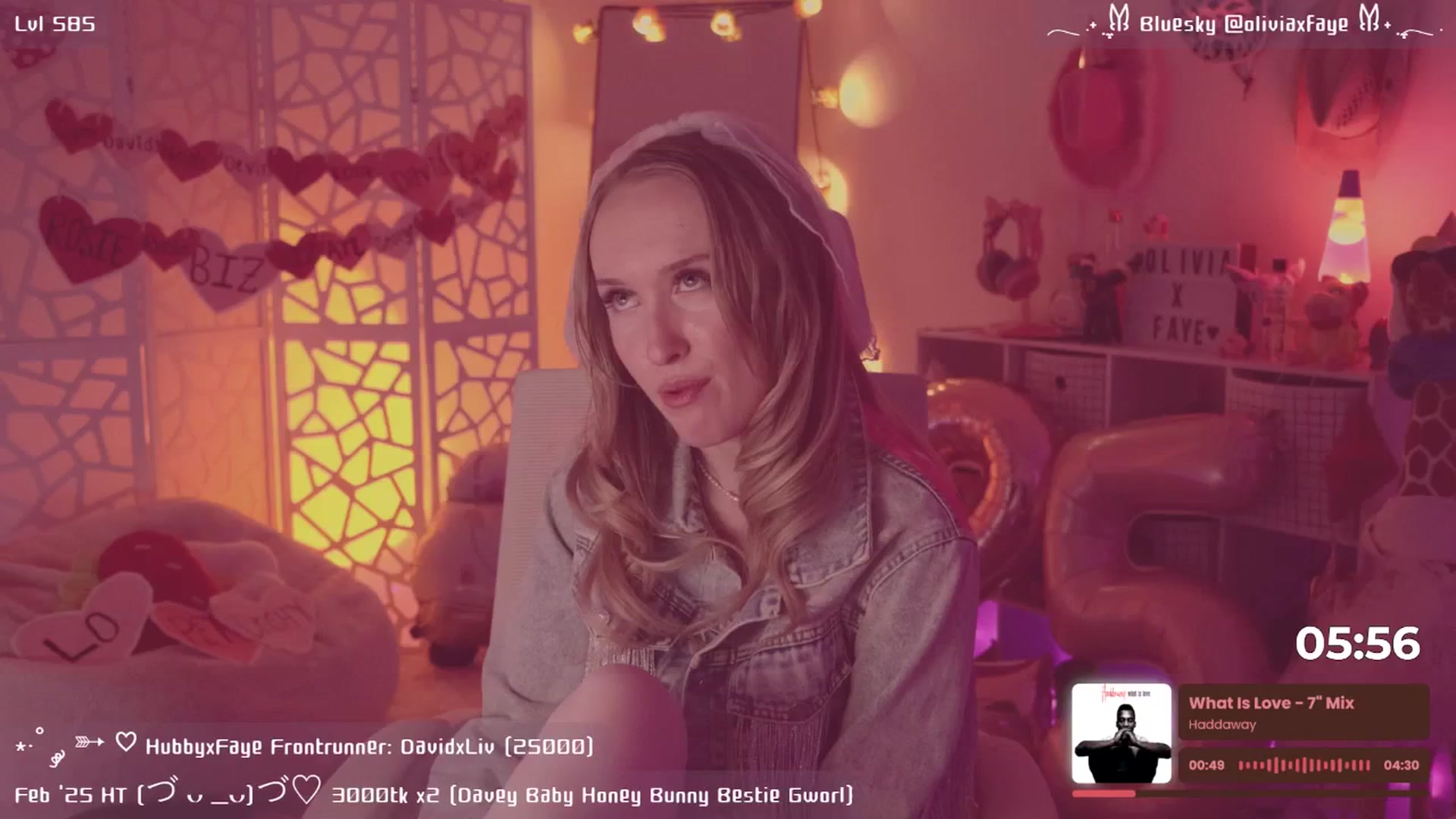 Gallery image thumbnail from OliviaxFaye's myfreecams stream on, 03/01/2025, 08:47 image 17 of 20